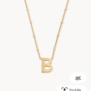 Kendra Scott B necklace